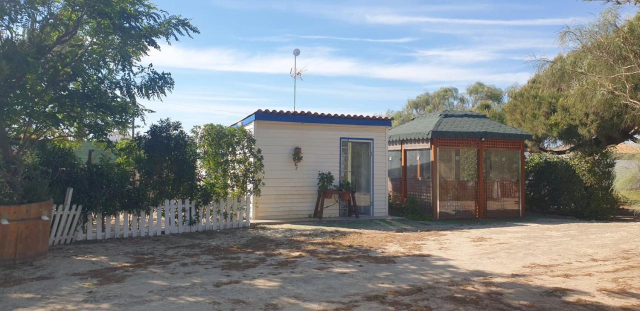 En Finca Las Dunas Dos Chalets Con Jacuzzis En Primera Linea De Playa , Uno De 4 Dormitorios Y Otro De 2 Dormitorios, Llama Al Seiscientos Veintisiete Cuatrocientos Diecisiete Trescientos Noventa Y Ocho Rota Exterior foto