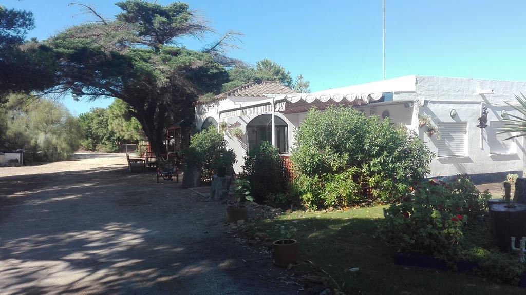 En Finca Las Dunas Dos Chalets Con Jacuzzis En Primera Linea De Playa , Uno De 4 Dormitorios Y Otro De 2 Dormitorios, Llama Al Seiscientos Veintisiete Cuatrocientos Diecisiete Trescientos Noventa Y Ocho Rota Exterior foto
