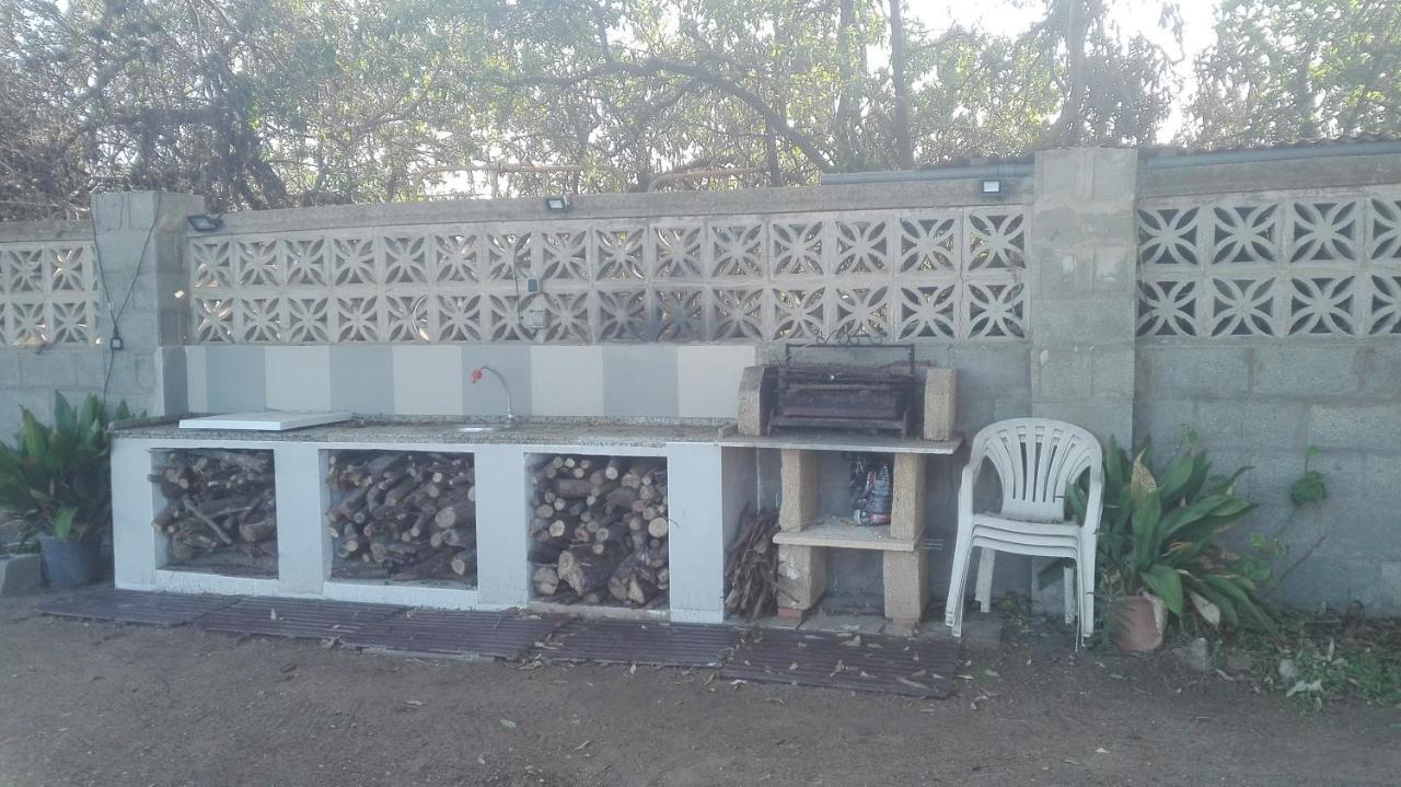 En Finca Las Dunas Dos Chalets Con Jacuzzis En Primera Linea De Playa , Uno De 4 Dormitorios Y Otro De 2 Dormitorios, Llama Al Seiscientos Veintisiete Cuatrocientos Diecisiete Trescientos Noventa Y Ocho Rota Exterior foto